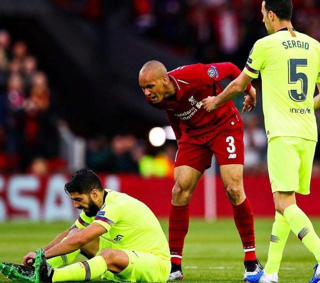 法国血洗塞内加尔，苏亚雷斯高光表现