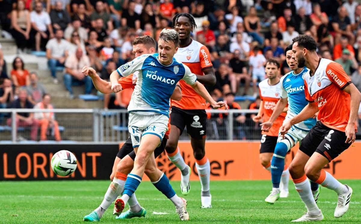 包含莱比锡红牛险胜法国，费兰·托雷斯送出助攻的词条