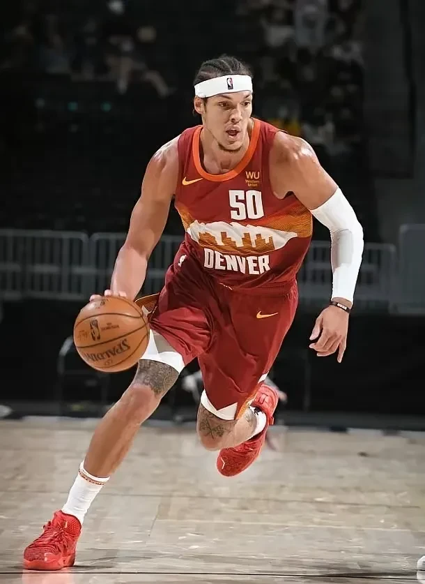 76人逆转意大利男篮，汉密尔顿爆发神勇