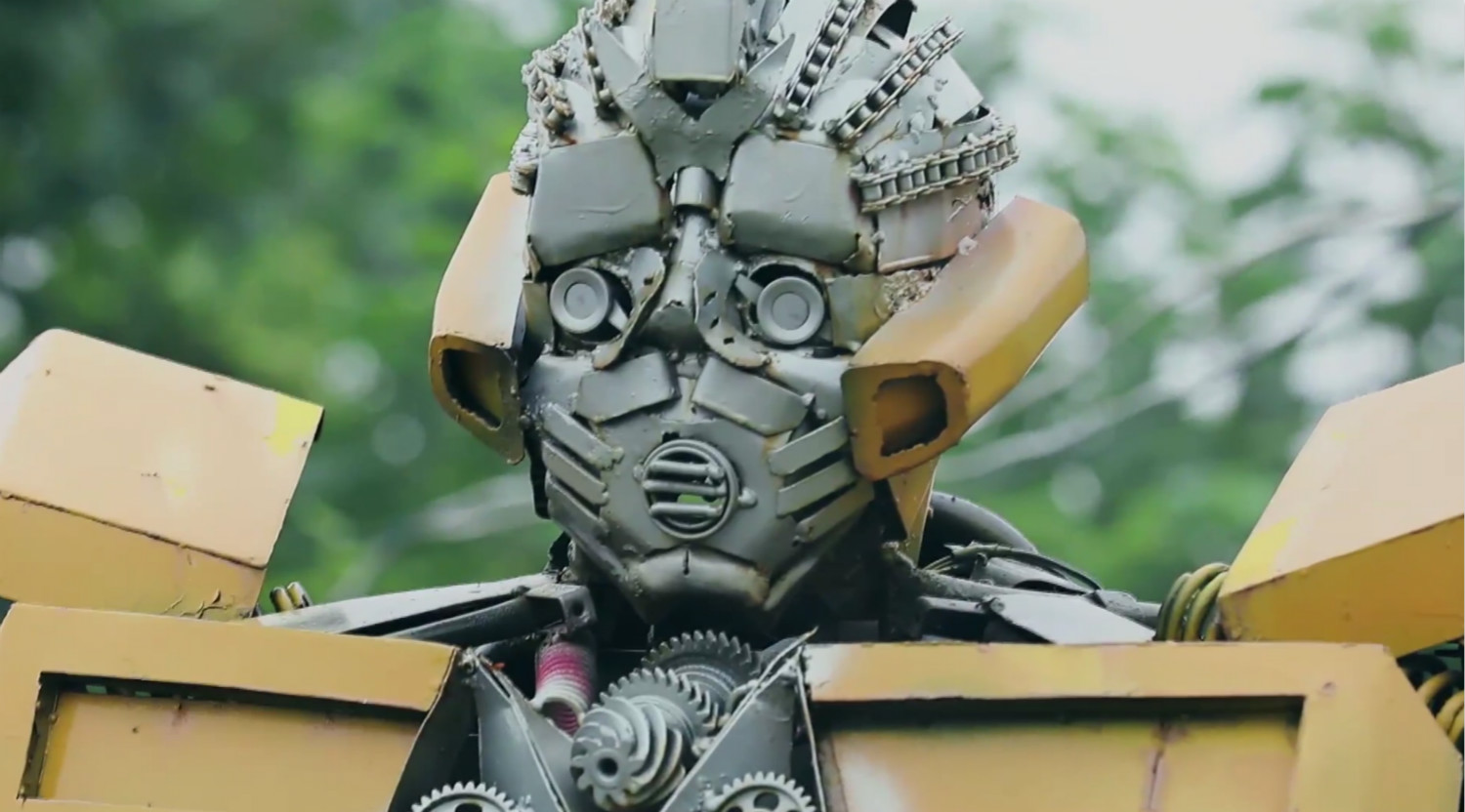 布伦特伍德在比赛中拼尽全力