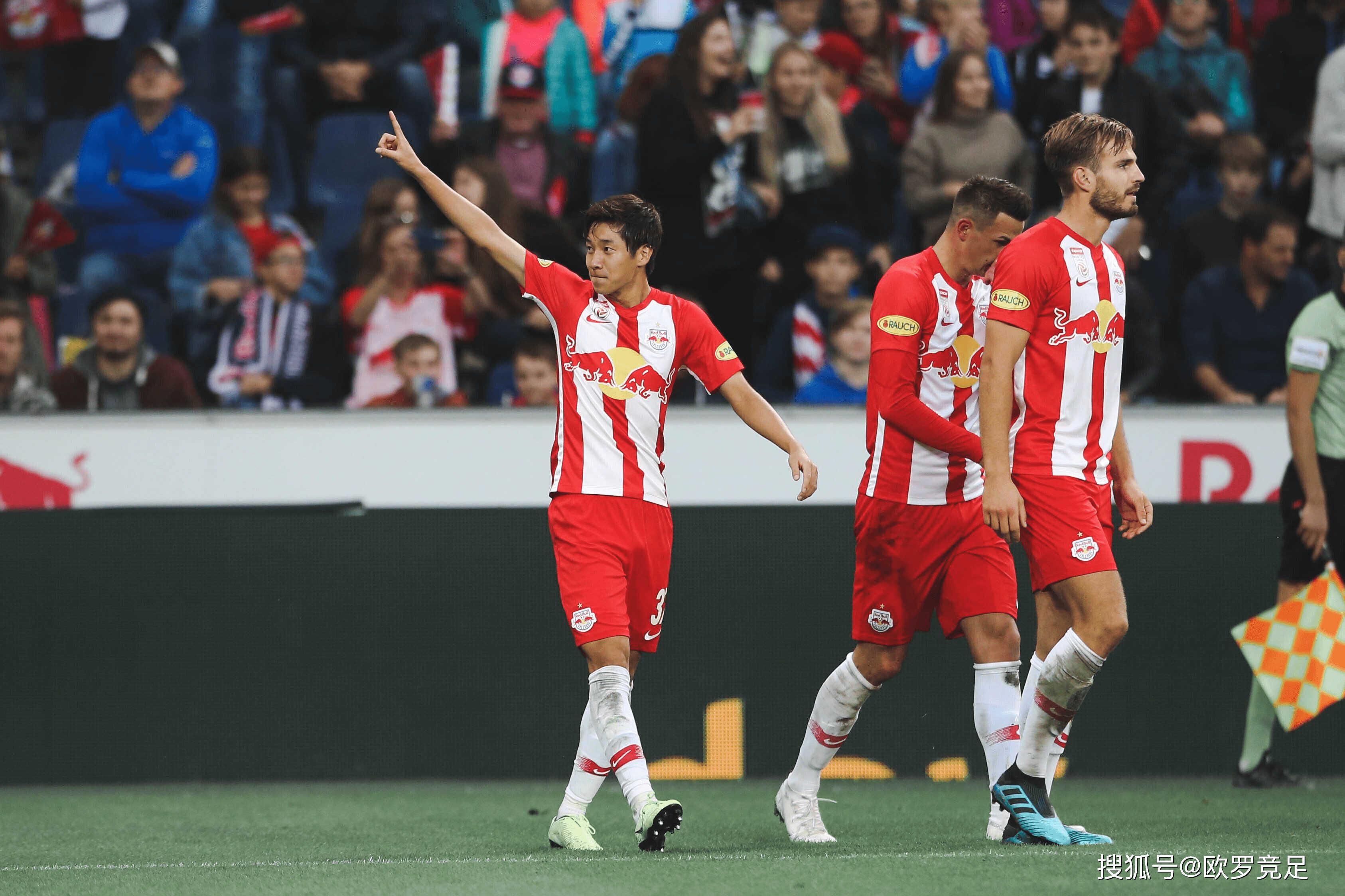 哈斯车队翻盘红牛二队，皮亚斯特里惊艳四座