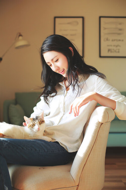 东亚魔术师点亮伯纳乌，久保建英独造三球，皇马友谊赛轻取玻利维亚