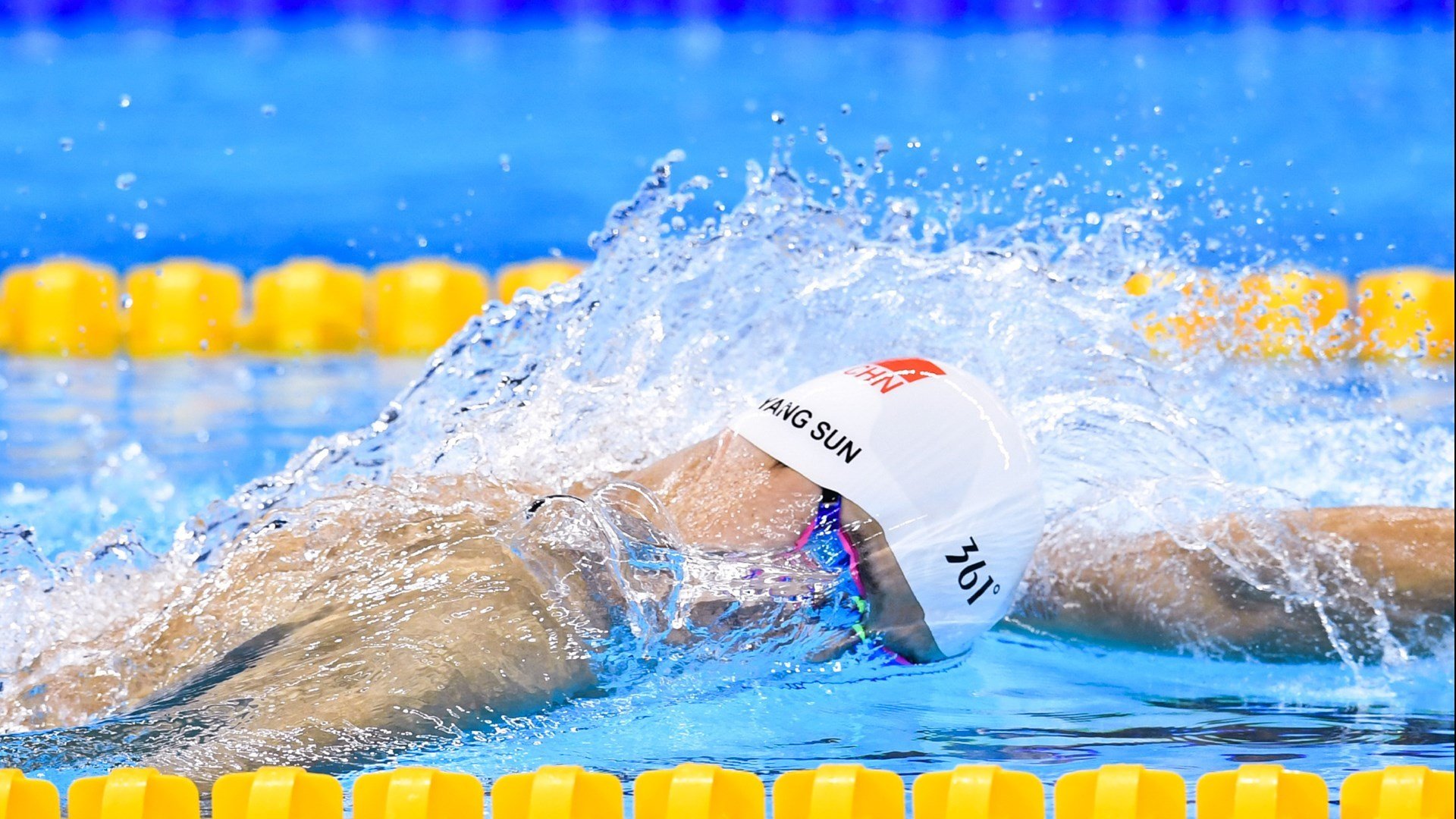 球场独舞，迪亚斯以一人之力征服蓝鹰，成为马竞破局钥匙