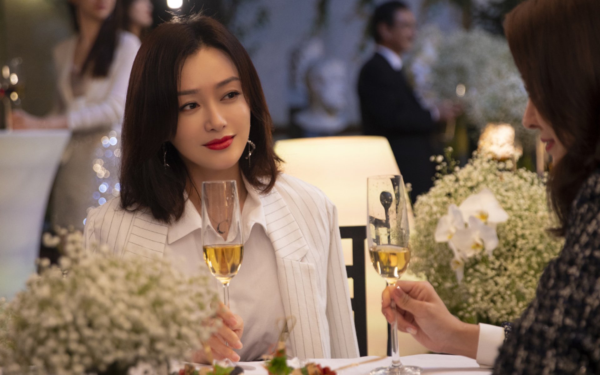 赛道与球场,广厦火力如F1引擎轰鸣,英格拉姆以冠军姿态接管争冠之战